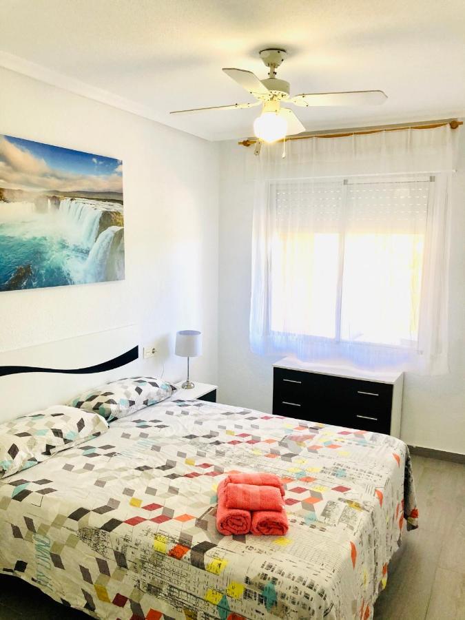 Apartamento Santa PolaThe Guitar 300 m de la playa Exterior foto